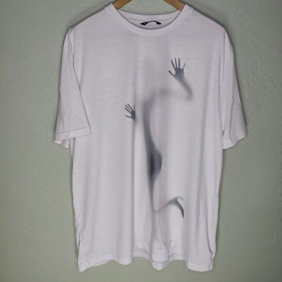 Shein Graphic Tee    - Picture 2 of 6